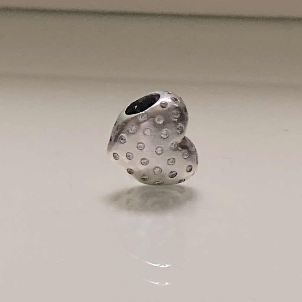 Pandora Sparkling of Love Charm